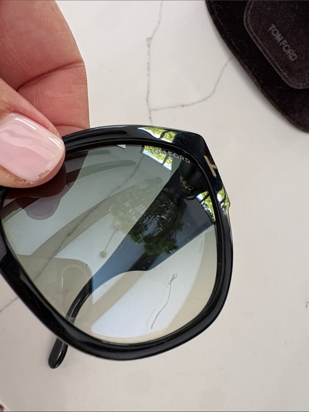 Tom Ford Black Oversized Cat-Eye Sunglasses w/Gradient Lenses. Case & box. - Picture 7 of 9